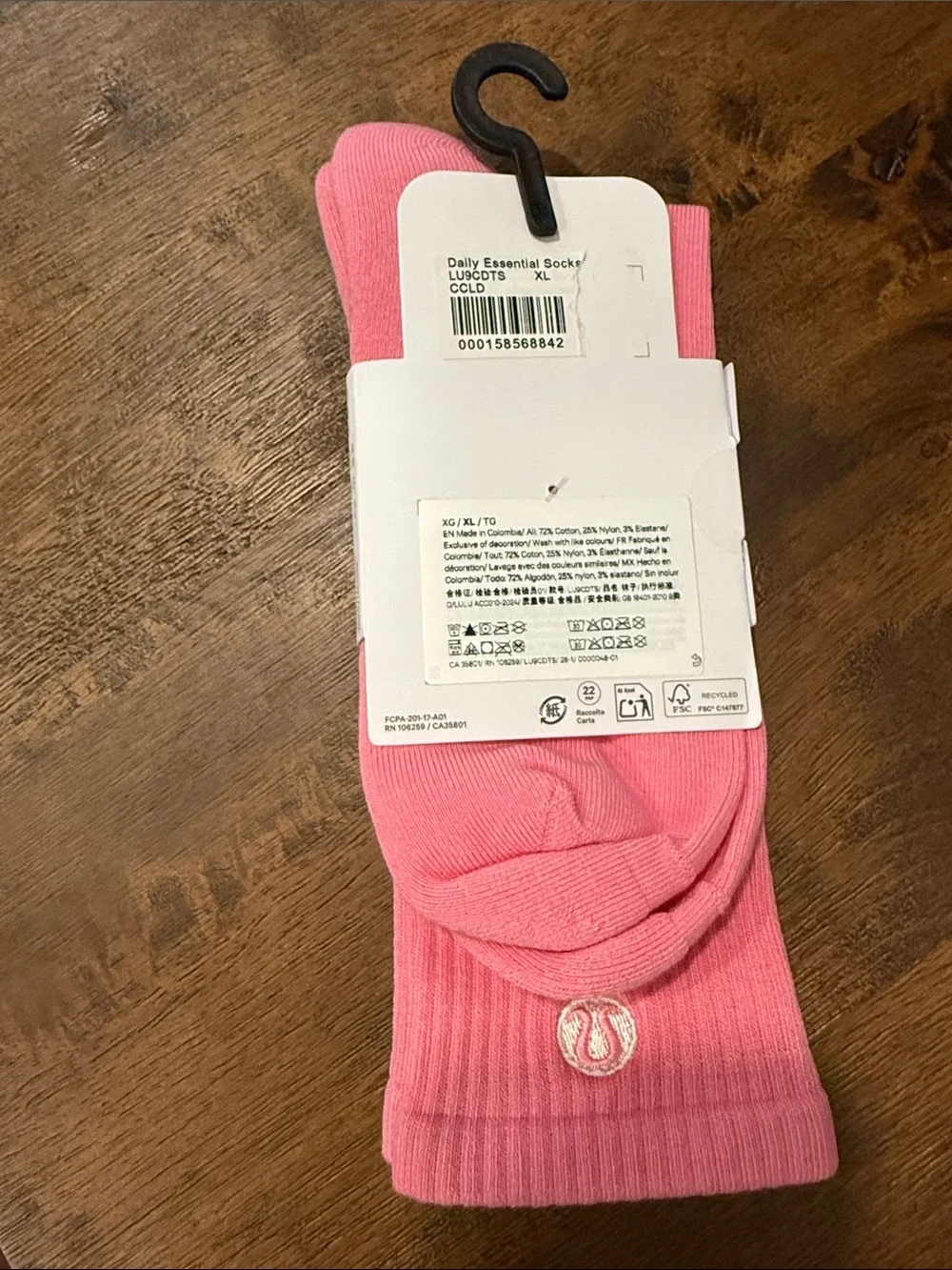 lululemon athletica Daily Essential Crew Socks in Pink hot pink XL